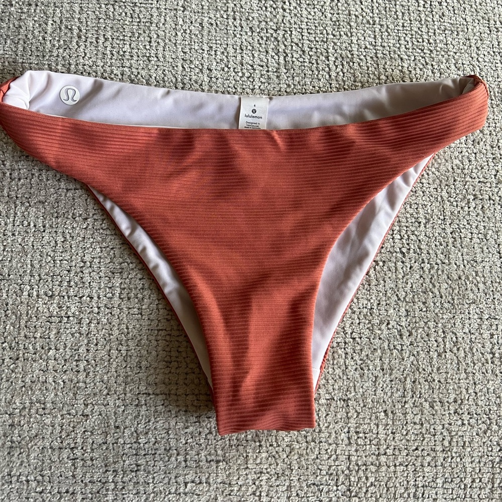 lululemon Pool Play MR Skimpy Bottom
